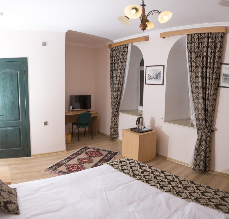City Walls Hotel Bakoe Buitenkant foto