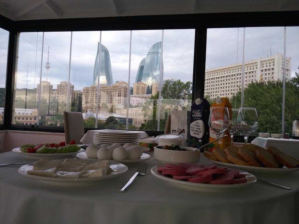 City Walls Hotel Bakoe Buitenkant foto